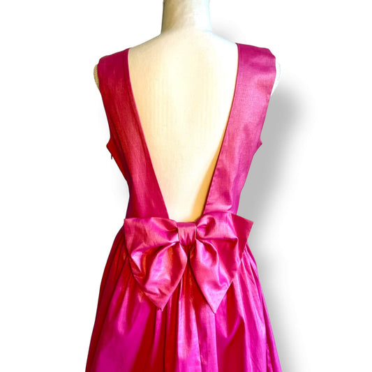 Robe rose dos nu avec nœud