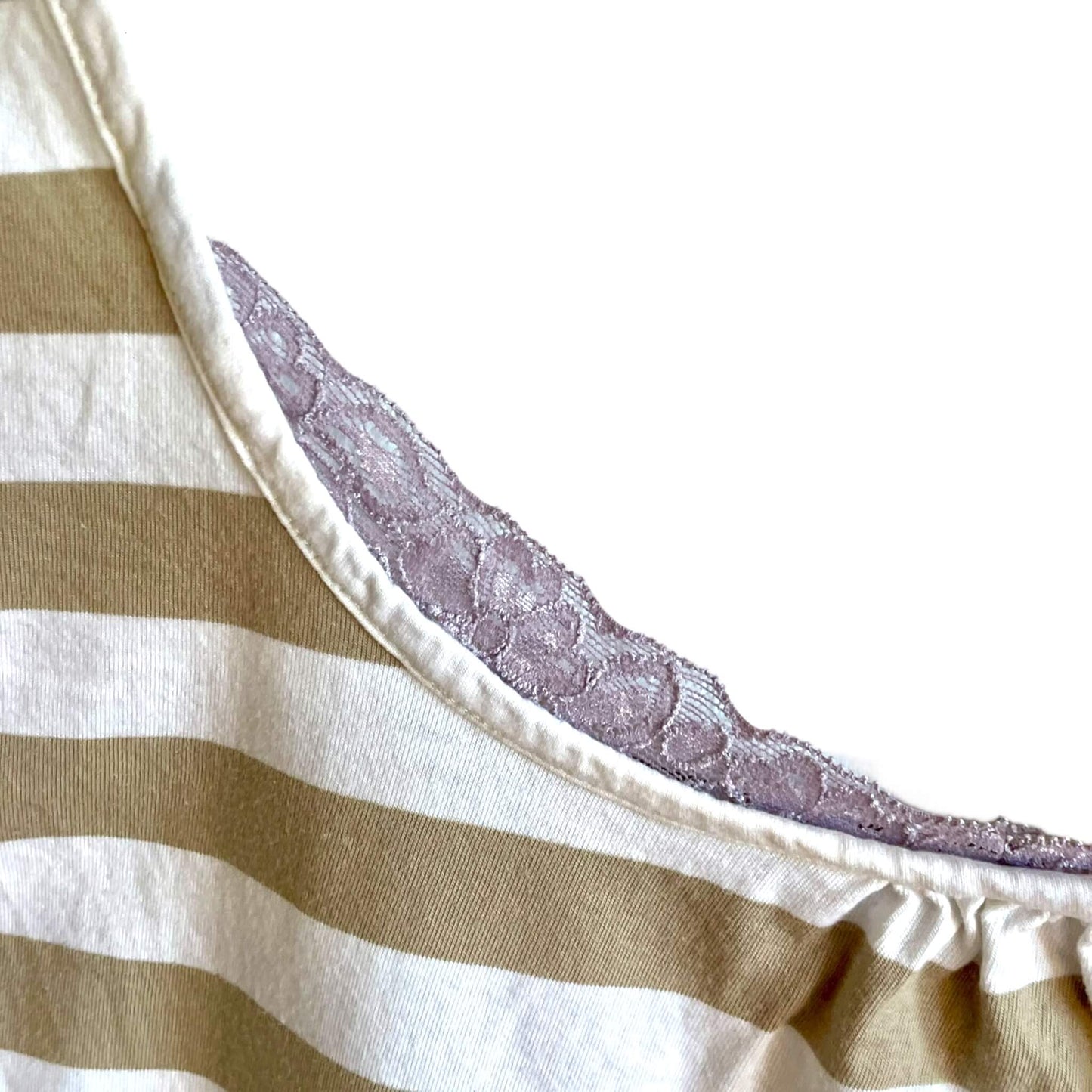 T-shirt rayé marron et blanc