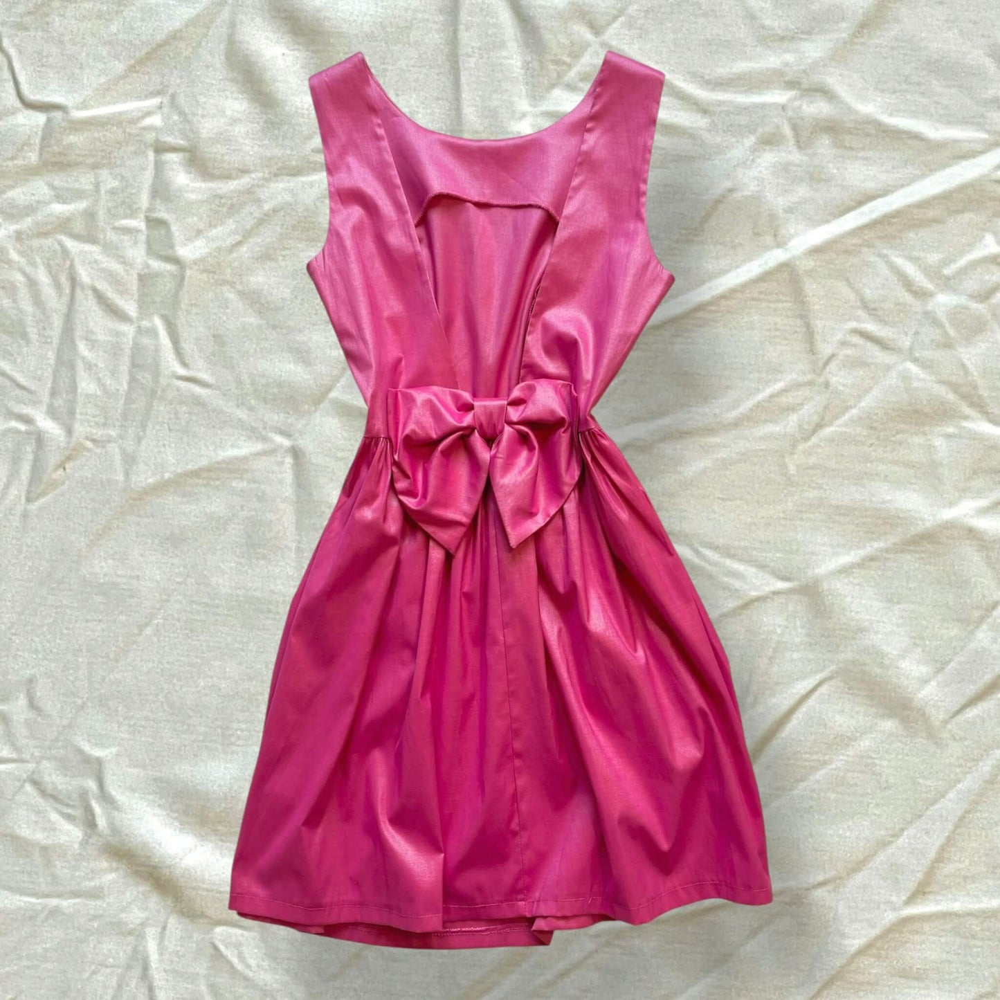 Robe rose dos nu avec nœud