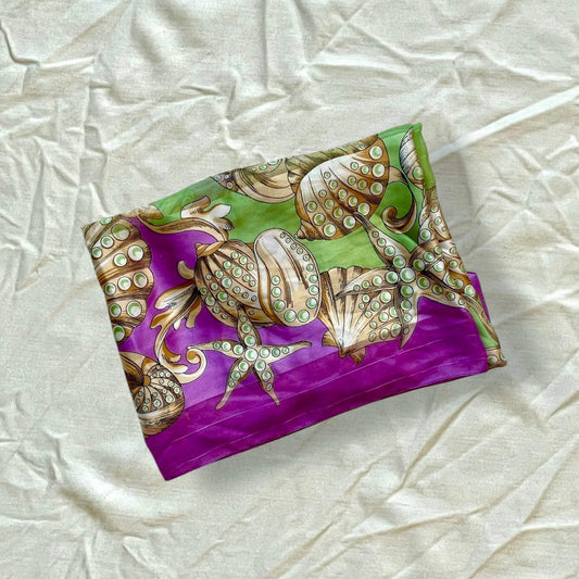 Foulard violet et vert décorée de coquillages