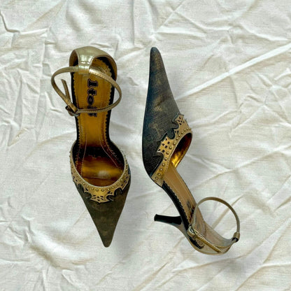 Escarpins dorés et noirs
