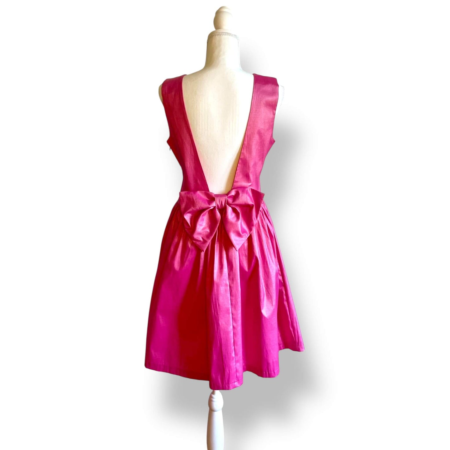 Robe rose dos nu avec nœud