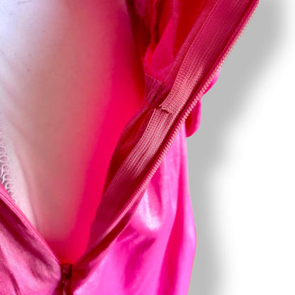 Robe rose dos nu avec nœud