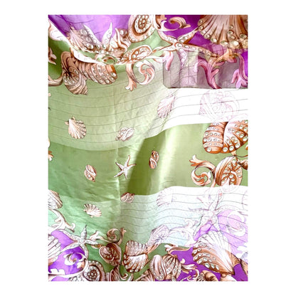 Foulard violet et vert décorée de coquillages