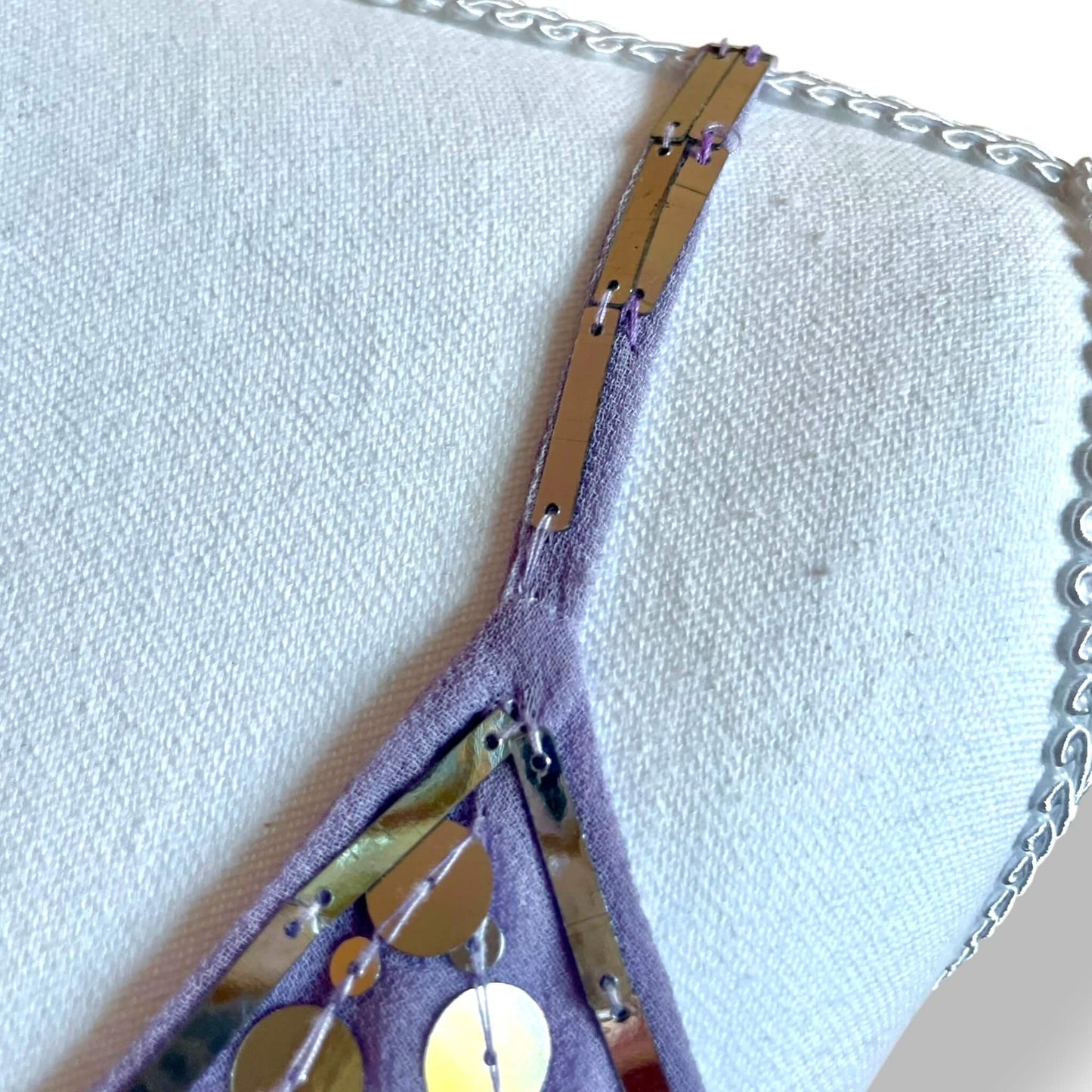 Robe longue violet à sequins