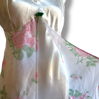 Nuisette blanche à imprimé floral rose