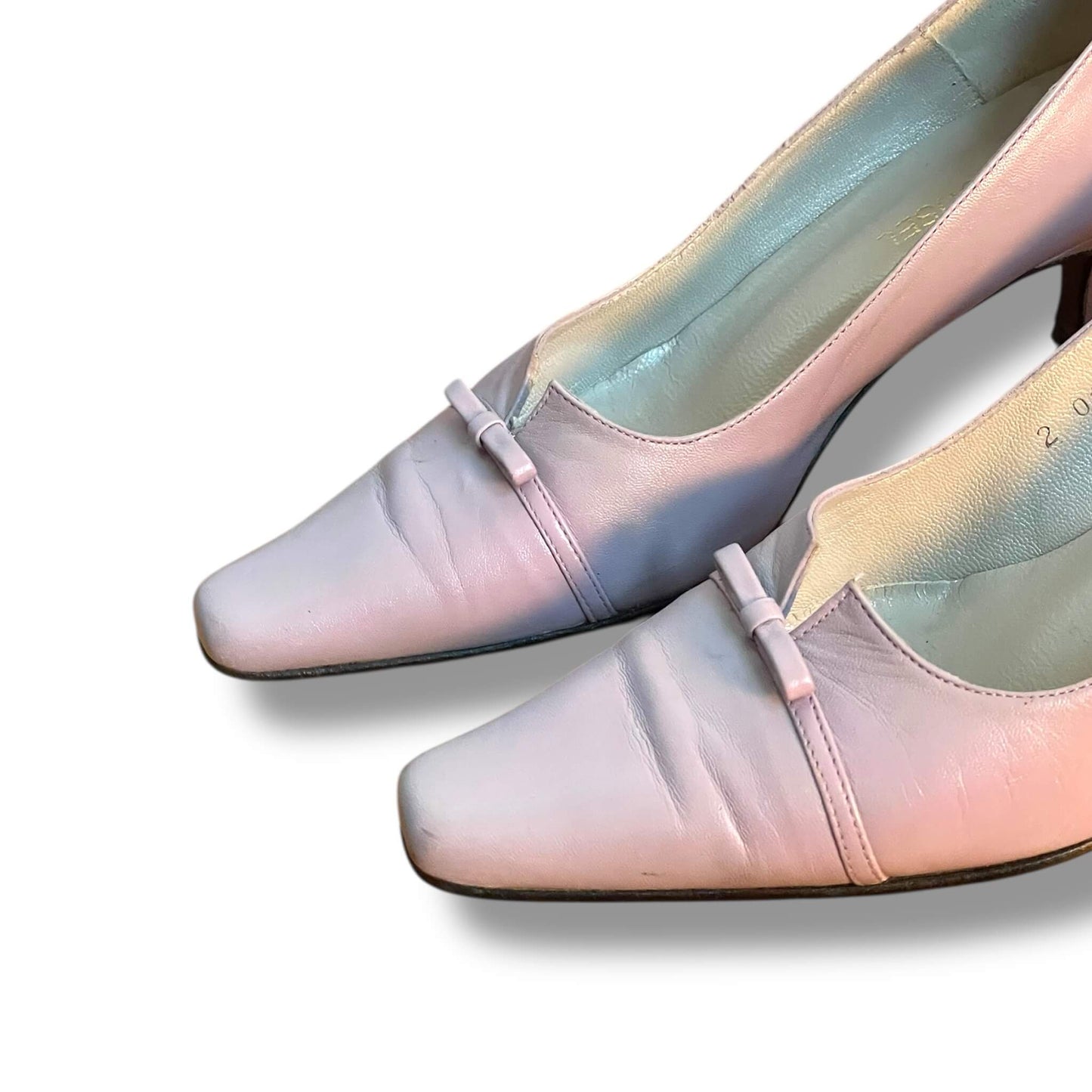 Talons violets pastels