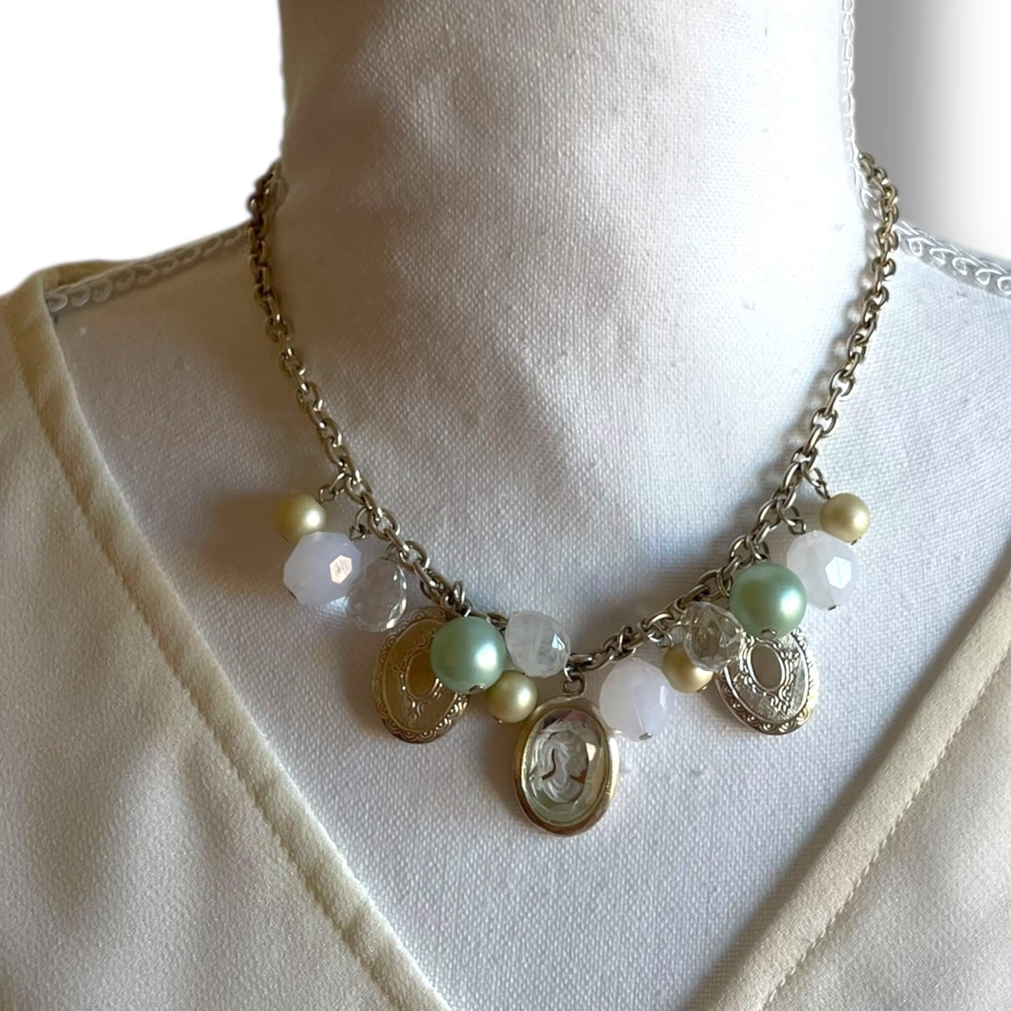 Collier à breloques