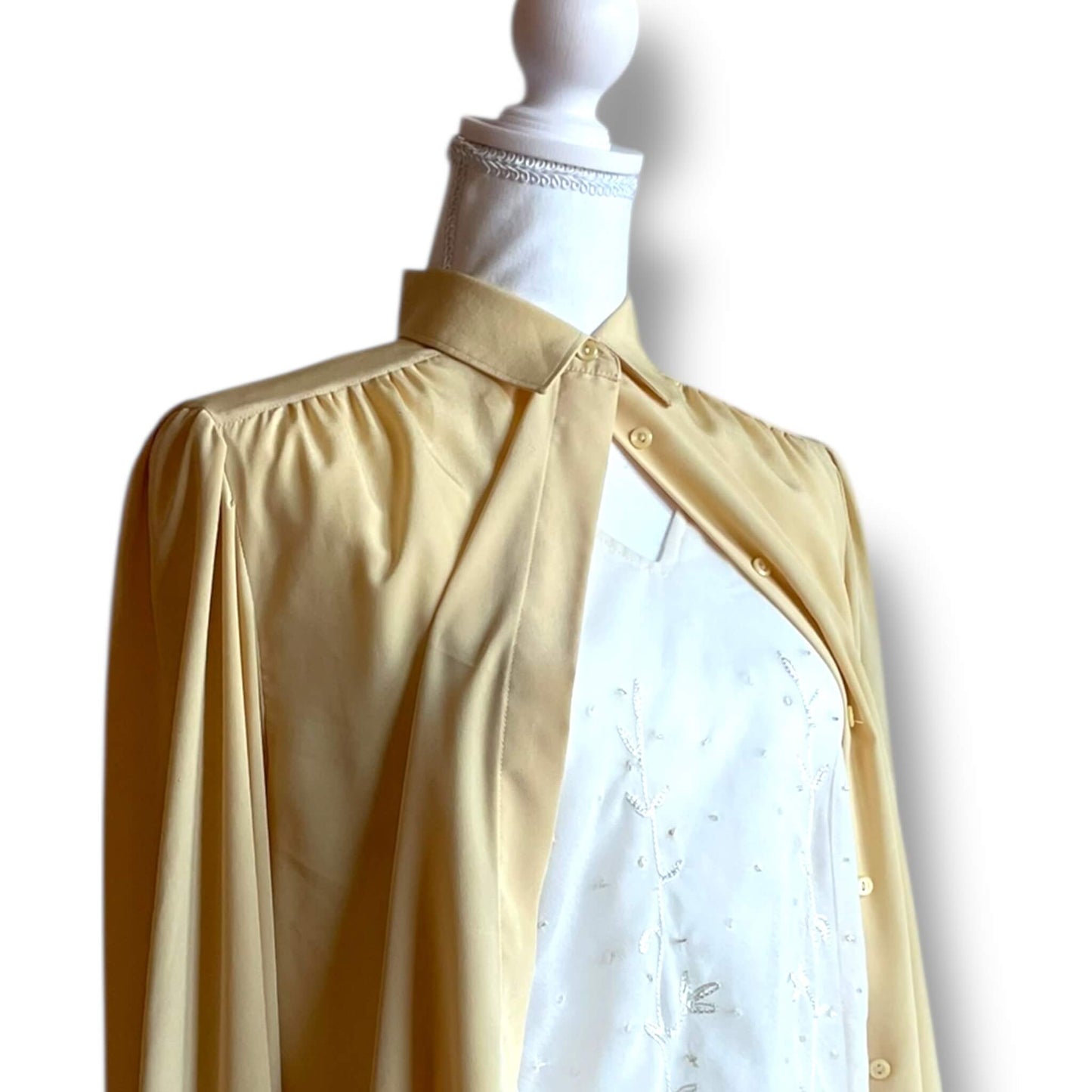 Blouse jaune pastel fluide