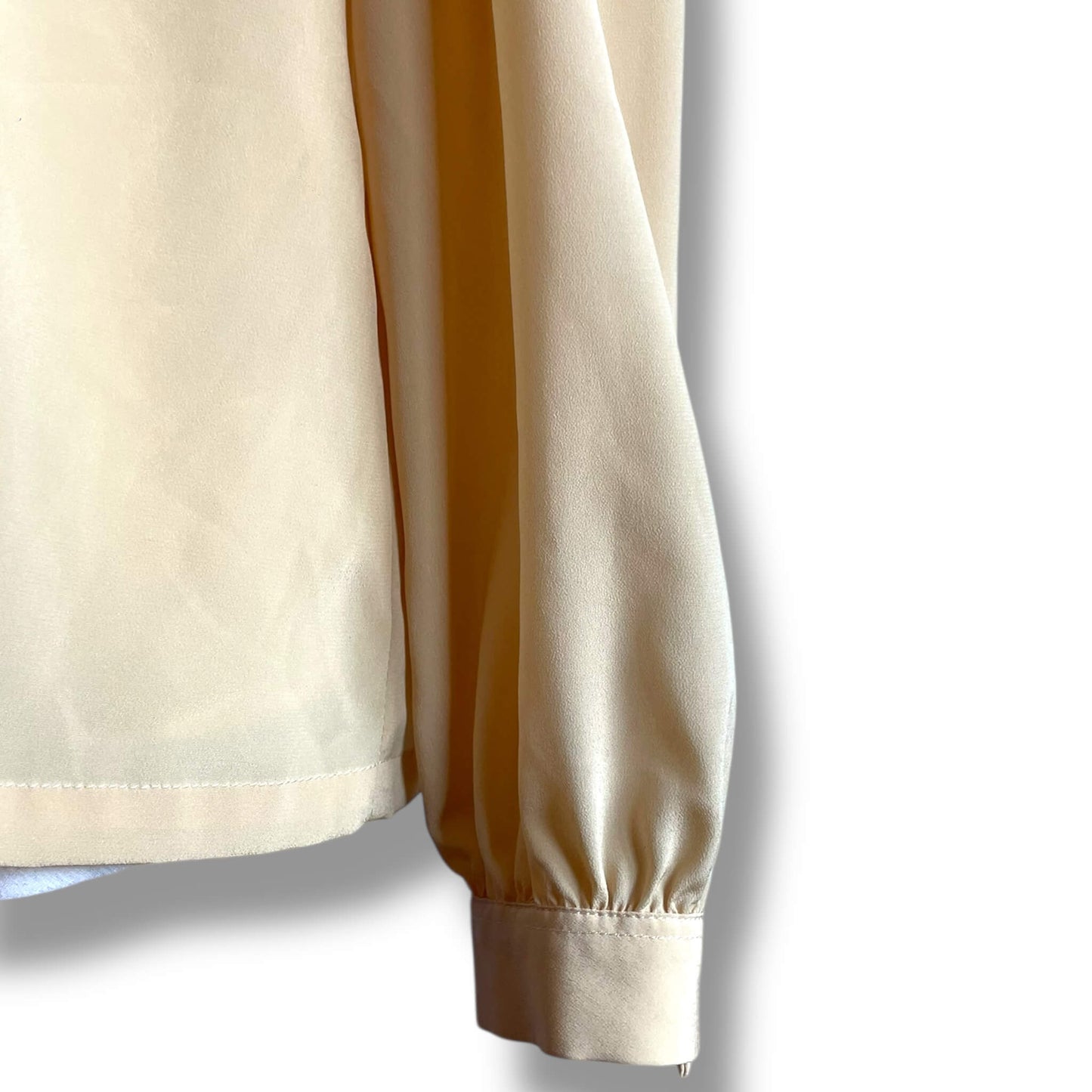 Blouse jaune pastel fluide