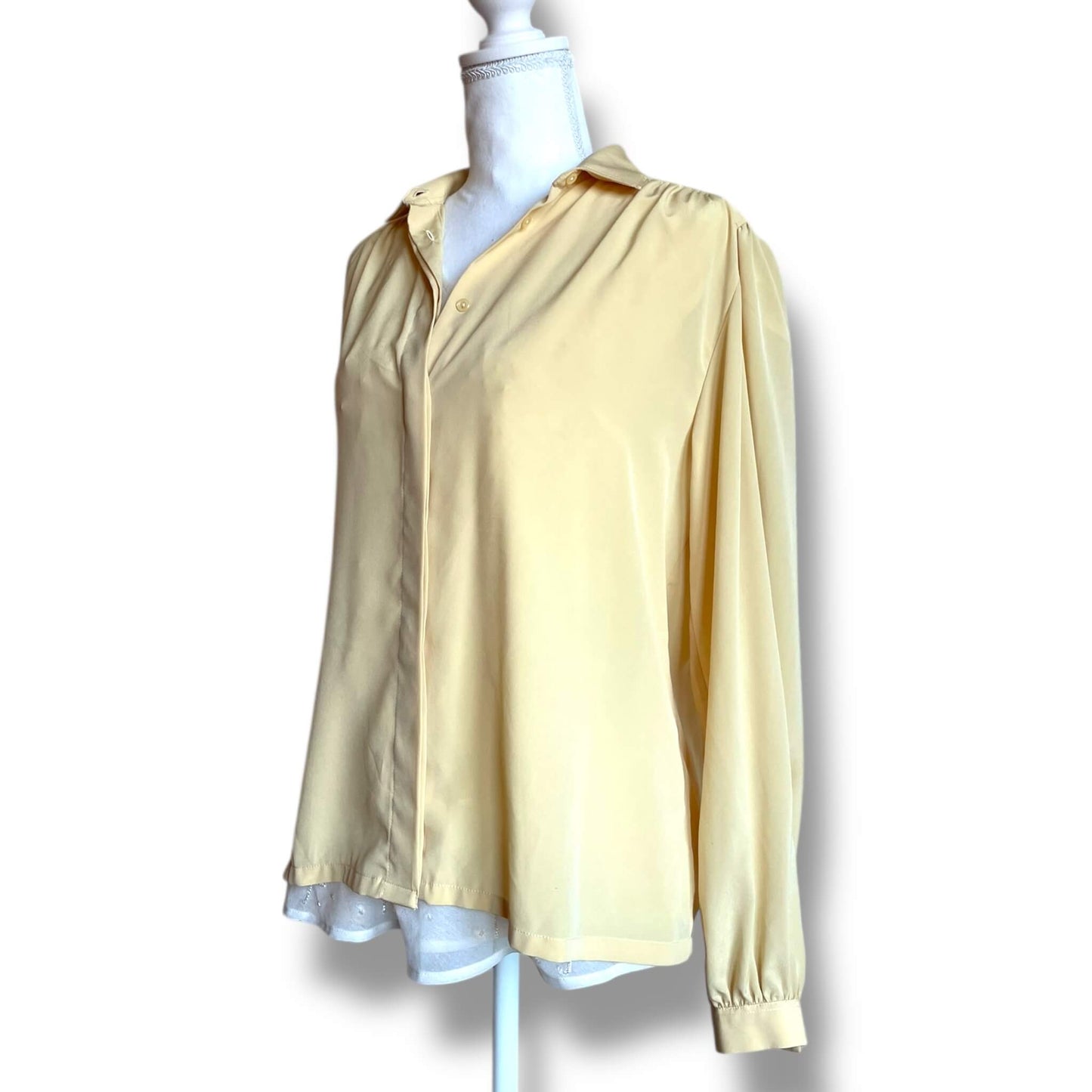 Blouse jaune pastel fluide